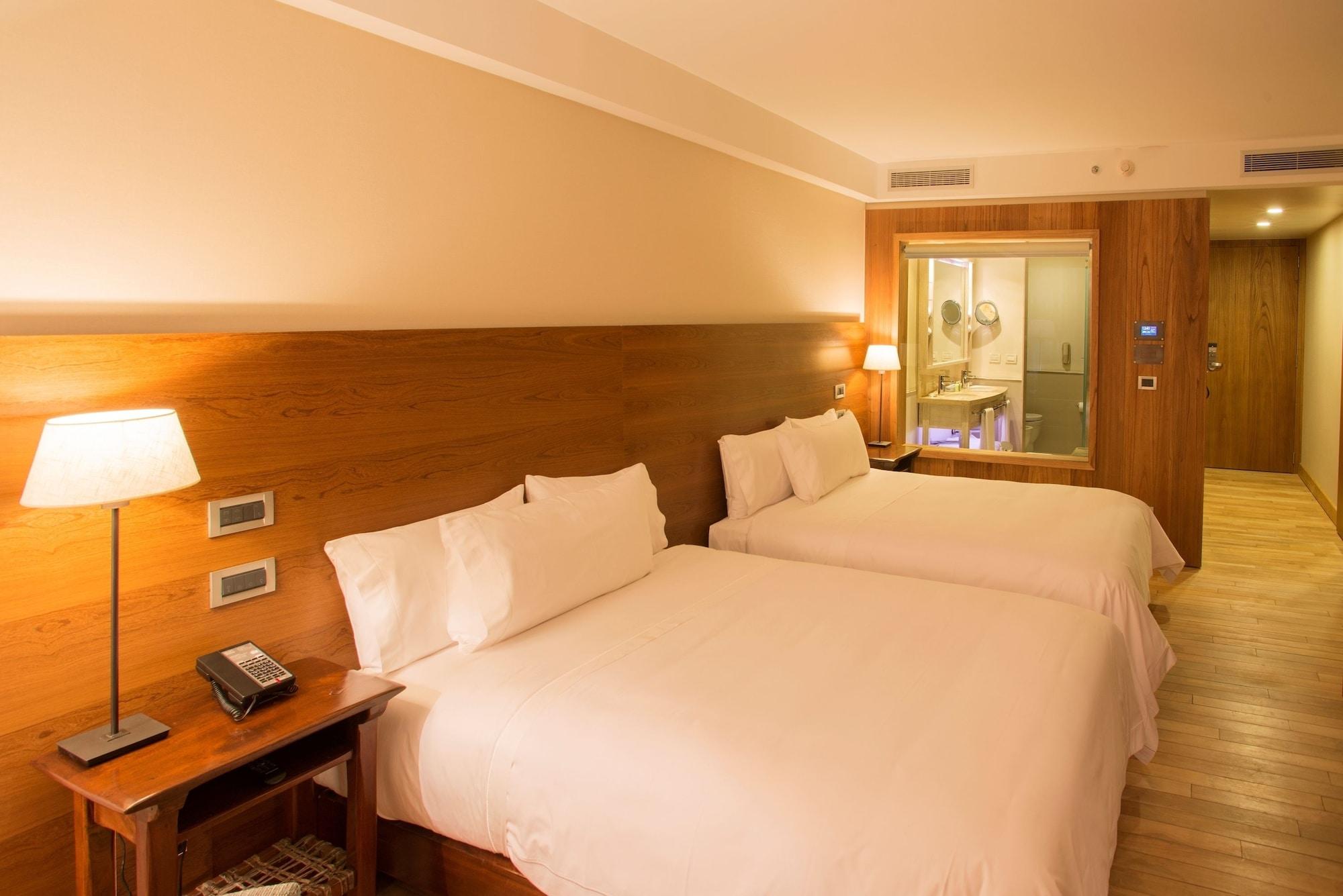 Arakur Ushuaia Resort & Spa Eksteriør billede A room at the hotel