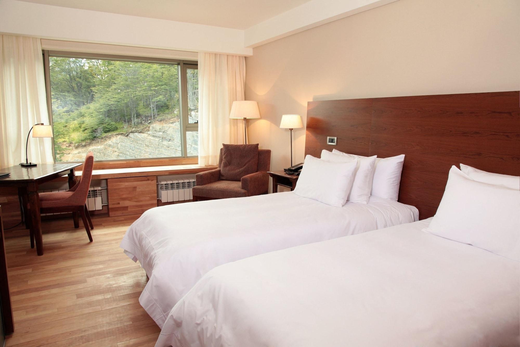 Arakur Ushuaia Resort & Spa Eksteriør billede A room at the hotel