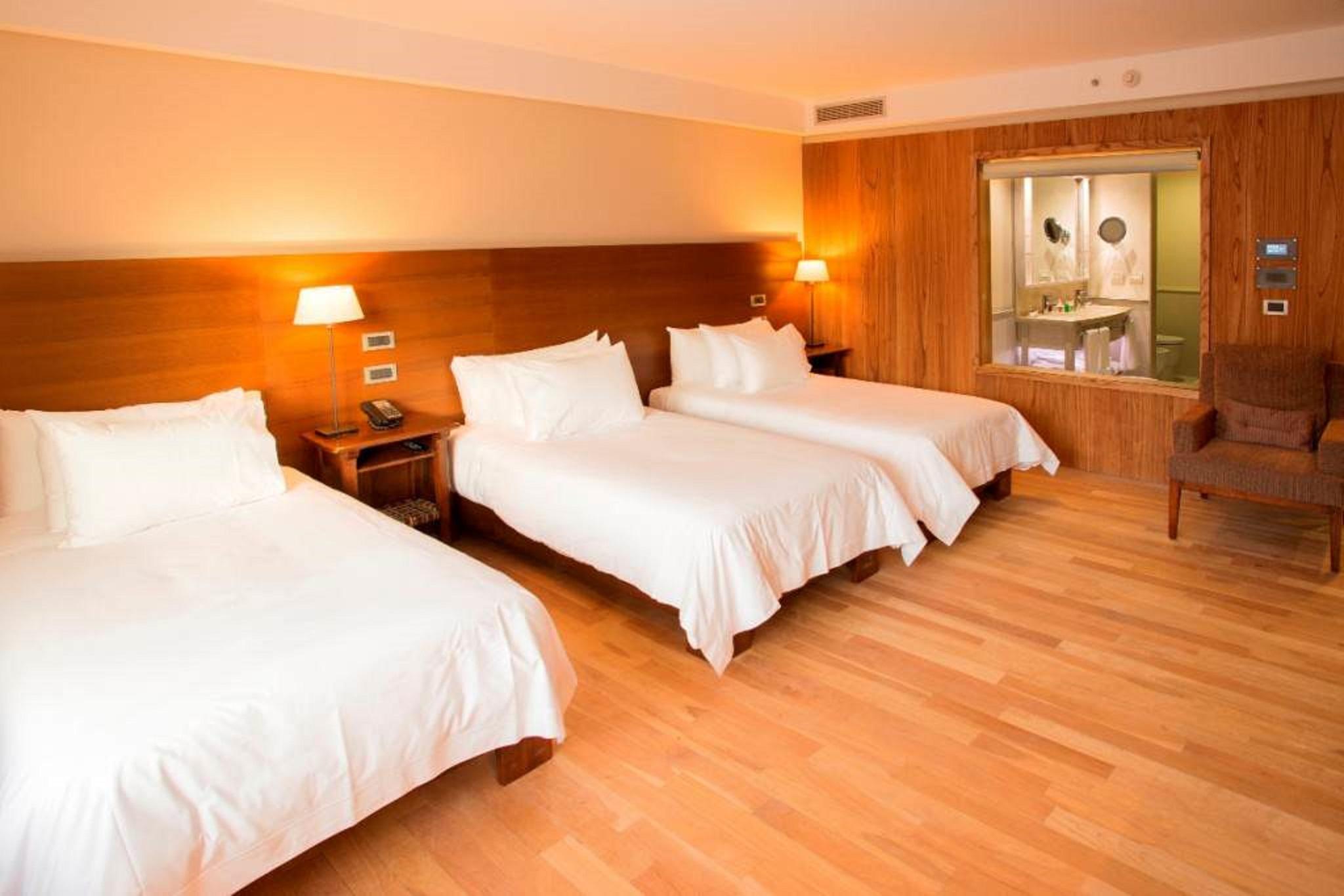 Arakur Ushuaia Resort & Spa Eksteriør billede A room at the hotel
